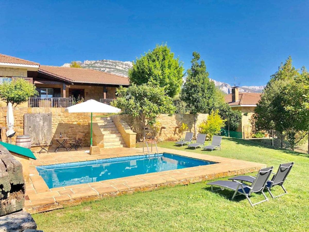 Sagastienea Villa Con Piscina Y Tenis En La Rioja Samaniego Εξωτερικό φωτογραφία